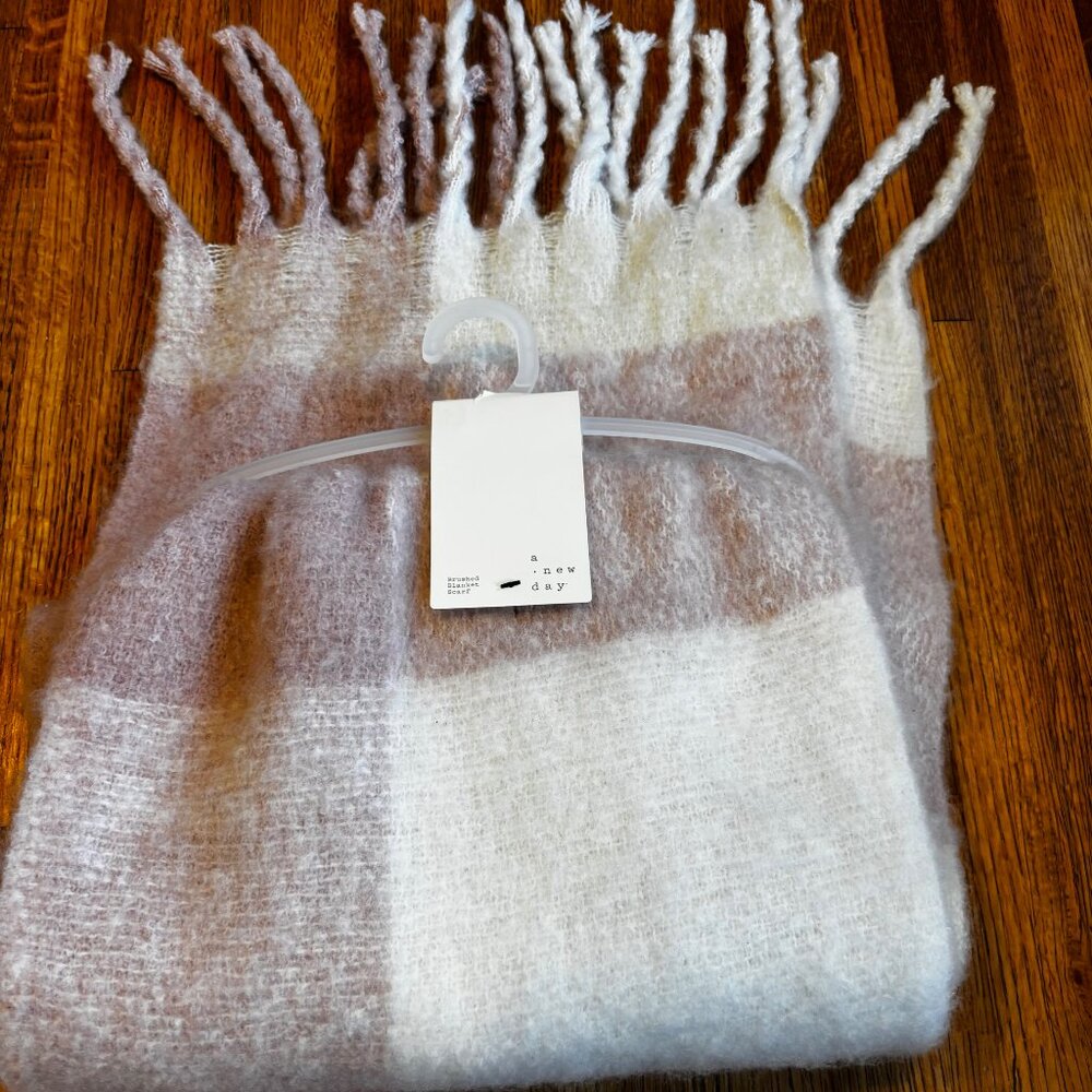 Cozy A New Day new pink and white brushed blanket scarf with white fringe